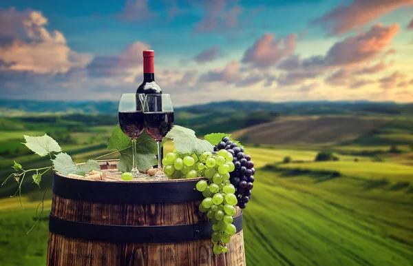 Red Wine Bottle Wine Glass Wodden Barrel — Stock Photo, Image