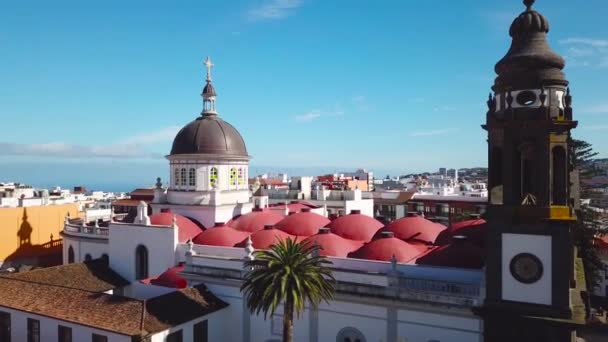 Katedral ve townscape San Cristobal De La Laguna, Tenerife, Kanarya Adaları, İspanya yükseklikten görüntülemek — Stok video