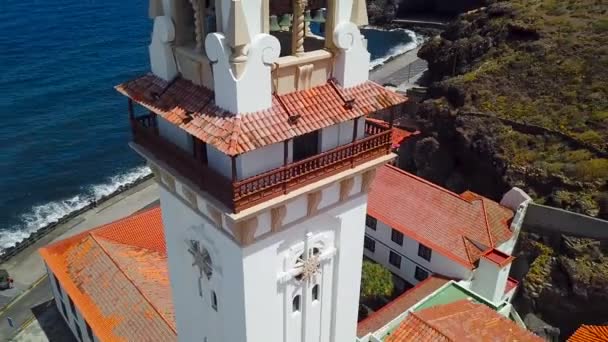鸟瞰的大教堂和市容在坎德拉利亚附近的岛屿首都圣克鲁斯德特内里费在大西洋沿岸 特内里费岛 加那利群岛 西班牙 — 图库视频影像