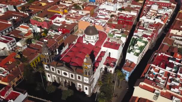 大聖堂と街並みサン ・ クリストバル ・ デ ・ ラ ラグーナ、テネリフェ島、カナリア諸島、スペインの高さからの眺め — ストック動画