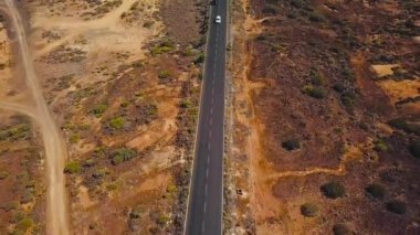 Araba yolculuk boyunca Tenerife, Kanarya Adaları, İspanya ıssız bir yolda üstten görünüm