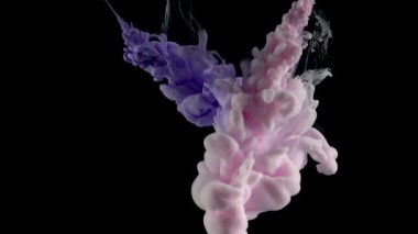 Renk damla su altında bir ipek perdelik oluşturma. Su altında dönen mürekkep