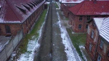 Auschwitz Birkenau'da, Polonya'daki toplama kampı havadan görünümü