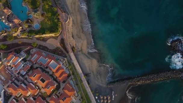 Veduta aerea di Los Cristianos, Las Americas e Adeje, Isole Canarie, Tenerife, Spagna — Video Stock