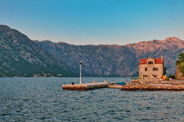 Noche Ciudad Mar Fondo Las Montañas Montenegro —  Fotos de Stock