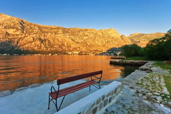 Benche Waterfront Sunlight Montenegro — Stock Photo, Image