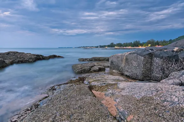 Tropikalna Plaża Ponury Dzień Pogodowy Prowincja Khao Lak Tajlandia — Zdjęcie stockowe