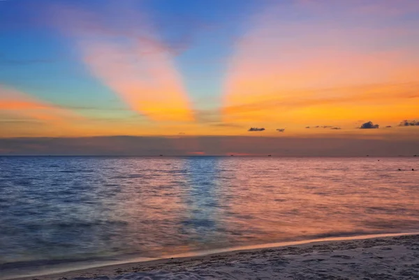Παραλία Στο Ηλιοβασίλεμα Στο Νησί Phu Quoc Στο Βιετνάμ — Φωτογραφία Αρχείου