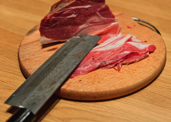 Sliced Jamon Hamon Knife Wooden Board Selective Focus — Stock Photo, Image