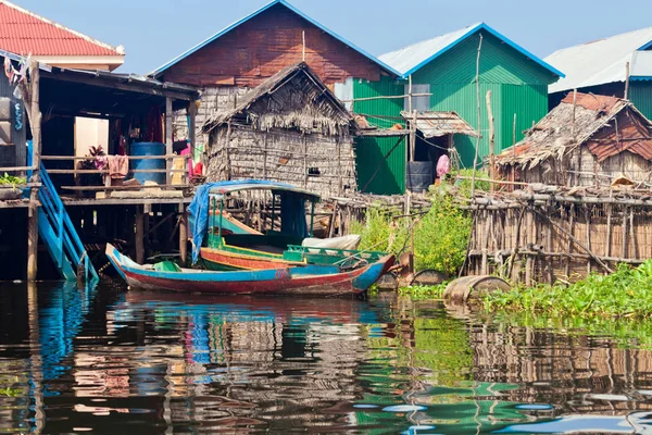 Pueblo Agua Lago Tonle Sap Camboya —  Fotos de Stock