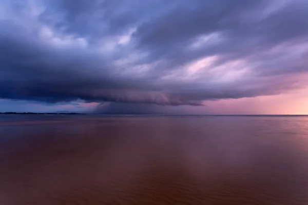 Tropisk Strand Ebb Tid Sunset Bakgrund Nai Yang Beach Phuket — Stockfoto