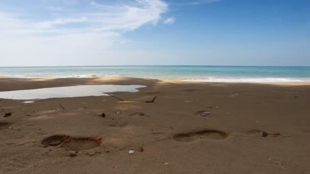 Прекрасний Тропічний Пляж Видом Море Чистою Водою Блакитним Небом Швидкий — стокове відео