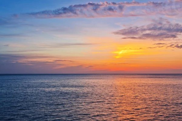 Vista Panorâmica Sobre Pôr Sol Mar Com Barco Natureza Fundo — Fotografia de Stock