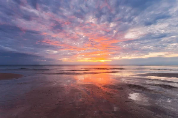 Playa Tropical Tiempo Reflujo Fondo Del Atardecer — Foto de Stock