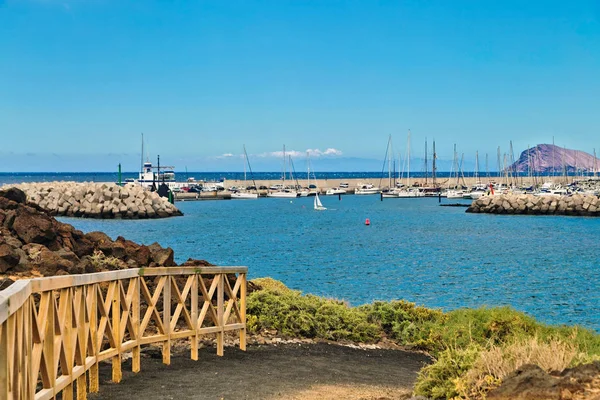 View of the coast and marina of Los Abrigos — Stock Photo, Image