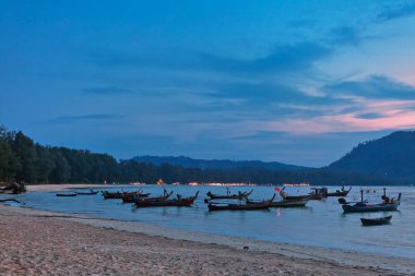 tekneler denize yakın 