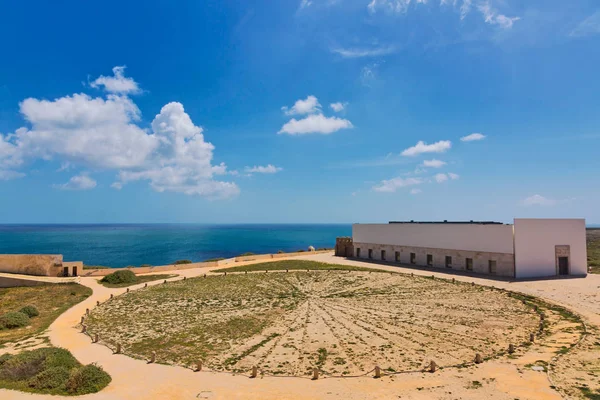 Widok wewnątrz twierdzy Ponta de Sagres, Algarve, — Zdjęcie stockowe
