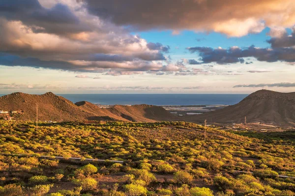 Landschap Met Bergen Zee Bij Zonsondergang Tenerife Canarische Eilanden Spanje — Stockfoto