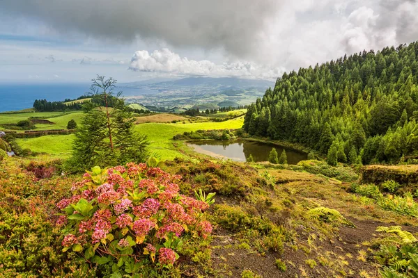 Vista Panorámica Montañas Valles Lago Costa Isla Sao Miguel Azores — Foto de Stock