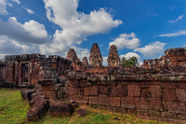 캄보디아 앙코르와 건물에 고대의 데스트 크메르 — 스톡 사진