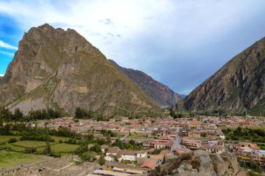 Yaz aylarında Peru Andes Dağları