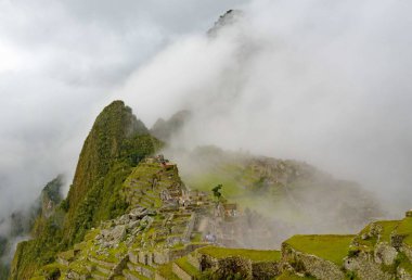 Yağmurlu gün Macchu Picchu, Peru