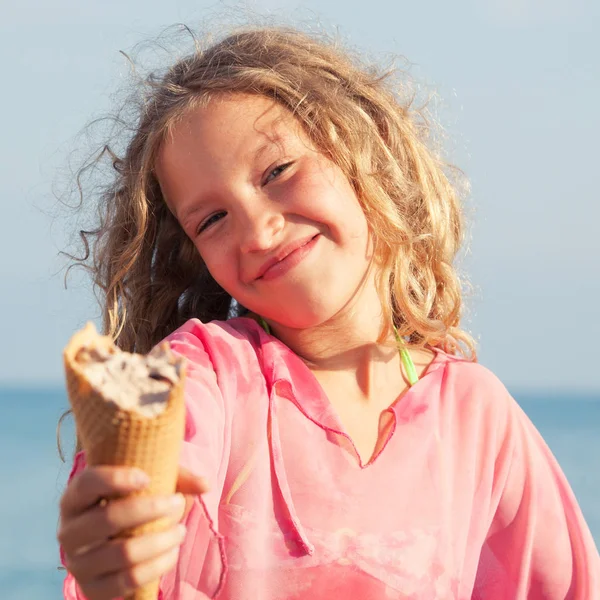 Enfant Avec Crème Glacée Été Vacances — Photo