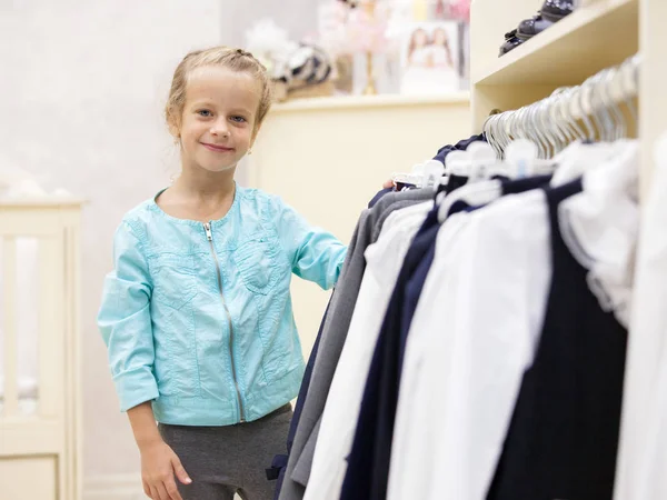 Child Children Store Happy Girl Choosing Clothes — Stock Photo, Image