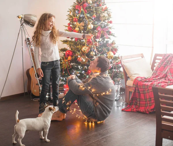 Familienschmuck Weihnachtsbaum — Stockfoto