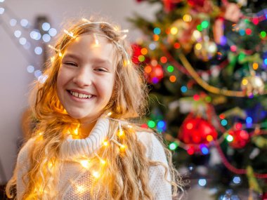 Çocuk süsleme noel ağacı