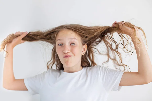 Porträt lächelnde junge Mädchen Teenager — Stockfoto
