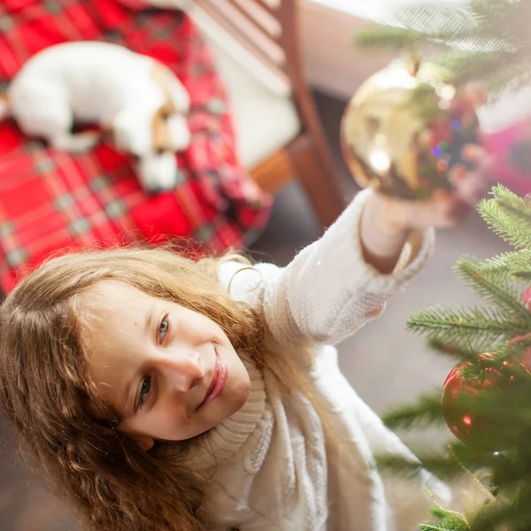 Décoration enfant arbre de Noël — Photo