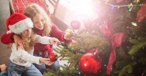 Παιδική διακόσμηση χριστουγεννιάτικο δέντρο — Φωτογραφία Αρχείου