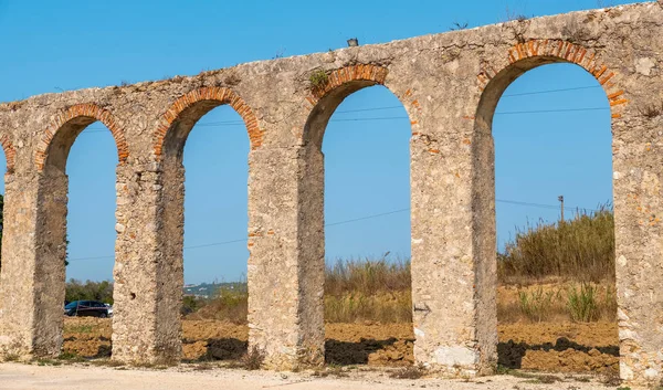 Панорамним Видом Старий Водопровід Римський Aqueduto Usseira Обідуш Португалія — стокове фото