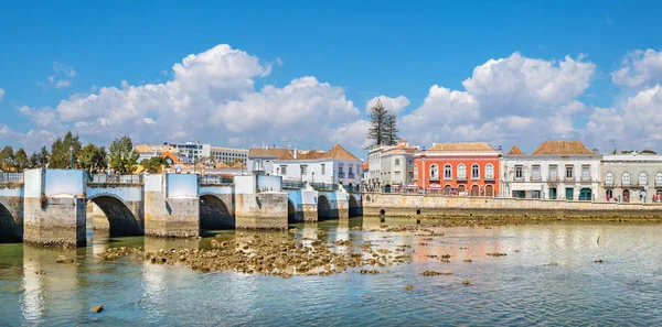 Városkép a Tavira. Algarve, Portugália — Stock Fotó