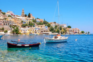 Symi Adası görünümü. Yunanistan