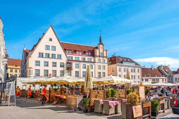 Vista sulla piazza del municipio. Tallinn, Estonia — Foto Stock