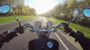 Günbatımı doğru akşamları inanılmaz motosiklet. Klasik cruiser/helikopter sonsuza kadar! 