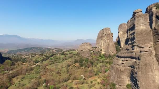 Meteora Rocas Grecia Vista Panorámica Valle Tesalia Ciudad Kalambaka — Vídeo de stock