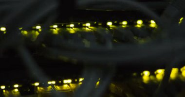 Tam yüklü ağ medya dönüştürücüler ve ethernet anahtarları.