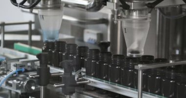 İlaç endüstrisi ilaç üretiminde hap paketleme makinesi. 4 k ambalaj tablet için üretim hattı