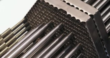 Bir nükleer güç istasyonu. Yakıt derleme modeli