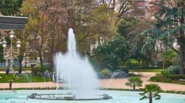 Grand Rond ya da Boulingrin (Bowling Green) Fransa 'nın Toulouse kentinde bulunan bir halk bahçesi. Çapı dört büyük koridor, Jules-Guesde, Francois-Verdier, Paul-Sabatier ve Frederic-Mistral..