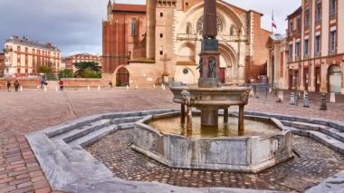 Toulouse Katedrali (Fransızca: 
