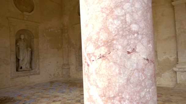 Sevilla, İspanya, daimi ikamet Medinaceli Dukes, Rönesans İtalyan ve Mudéjar stilleri, prototip Endülüs Sarayı'nın Endülüs sarayda La Casa de Pilatos (Pilate ev) olduğunu. — Stok video