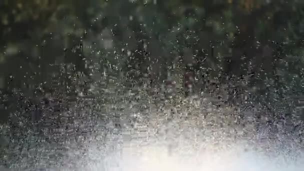 城市喷泉中的小溅水 — 图库视频影像