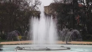 Grand Rond ya da Boulingrin (Bowling Green) Fransa 'nın Toulouse kentinde bulunan bir halk bahçesi. Çapı dört büyük koridor, Jules-Guesde, Francois-Verdier, Paul-Sabatier ve Frederic-Mistral..