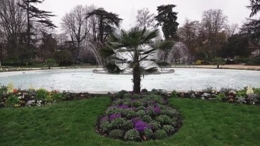 Grand Rond ya da Boulingrin (Bowling Green) Fransa 'nın Toulouse kentinde bulunan bir halk bahçesi. Çapı dört büyük koridor, Jules-Guesde, Francois-Verdier, Paul-Sabatier ve Frederic-Mistral..