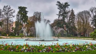 Grand Rond ya da Boulingrin (Bowling Green) Fransa 'nın Toulouse kentinde bulunan bir halk bahçesi. Çapı dört büyük koridor, Jules-Guesde, Francois-Verdier, Paul-Sabatier ve Frederic-Mistral..