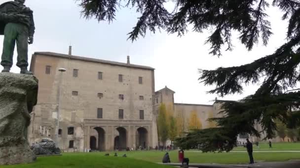 Památník Partyzánské Piazzale Della Pace Veřejná Zeleň Centru Parma Itálie — Stock video